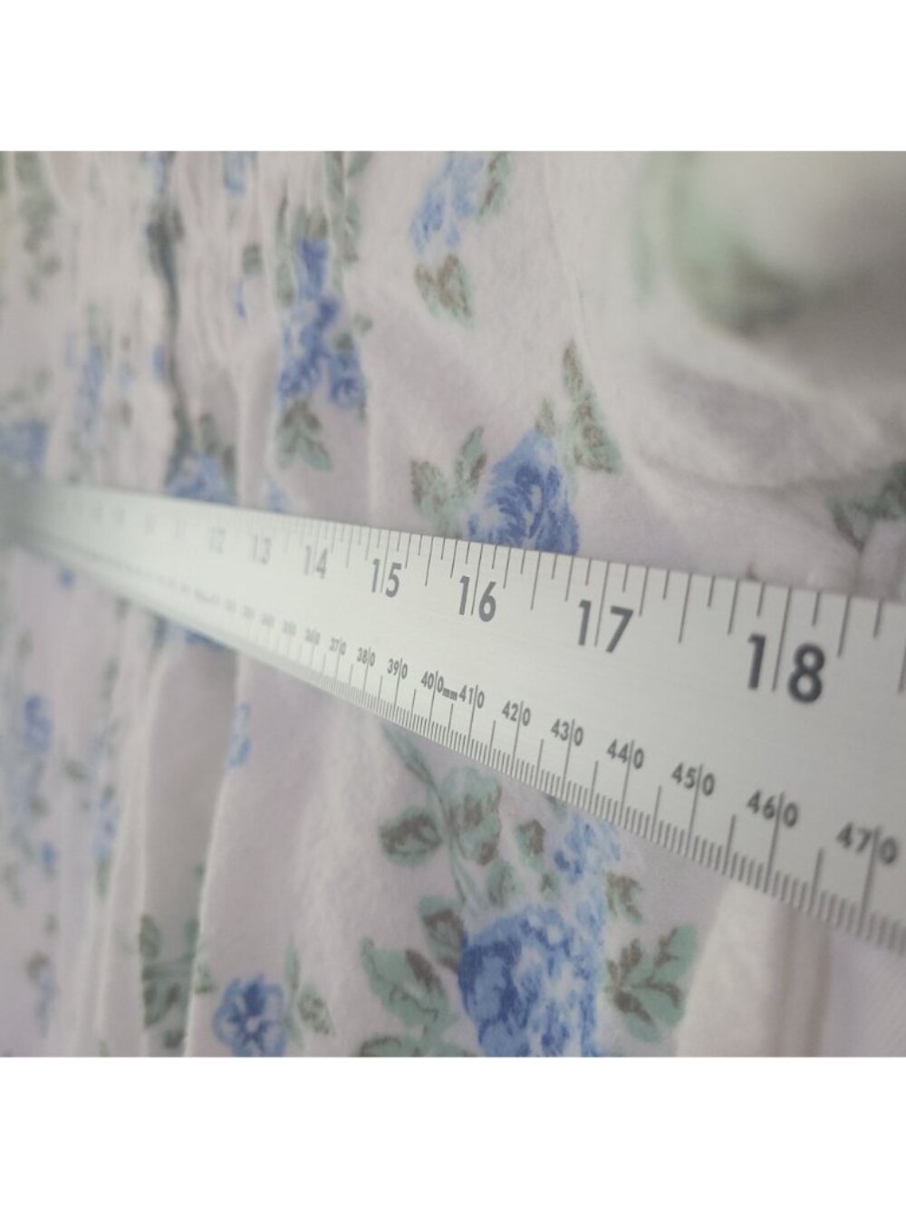 Vtg Casual Nights Blue Floral Cotton Flannel Nightgown Size Small Lace Pintucks - Picture 5 of 11
